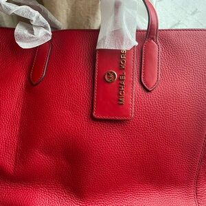 New Michael Kors tote bag with zipper top